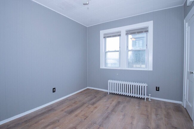 Foto del edificio - 439 Willow Ave
