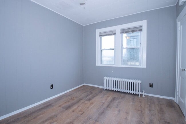 Building Photo - 439 Willow Ave