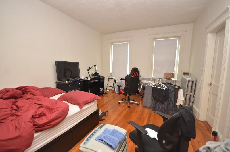Foto principal - 1284 Commonwealth Ave