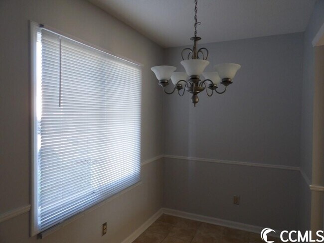 Building Photo - 951 Plantation Dr