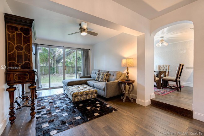 Foto del edificio - 516 SW 12th Ave