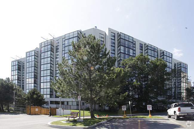 Building Photo - The Dynasty