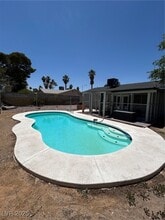 Building Photo - 5396 Chestnut St