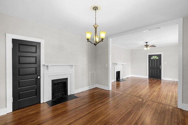 Foto del edificio - 43 1/2 Ash St NE