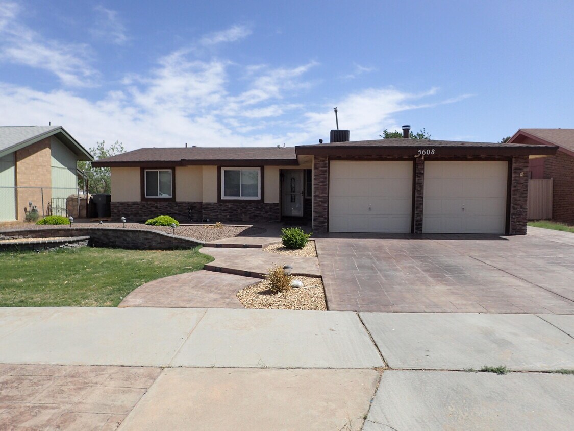 5608 Corsicana Ave, El Paso, TX 79924 House for Rent in El Paso, TX