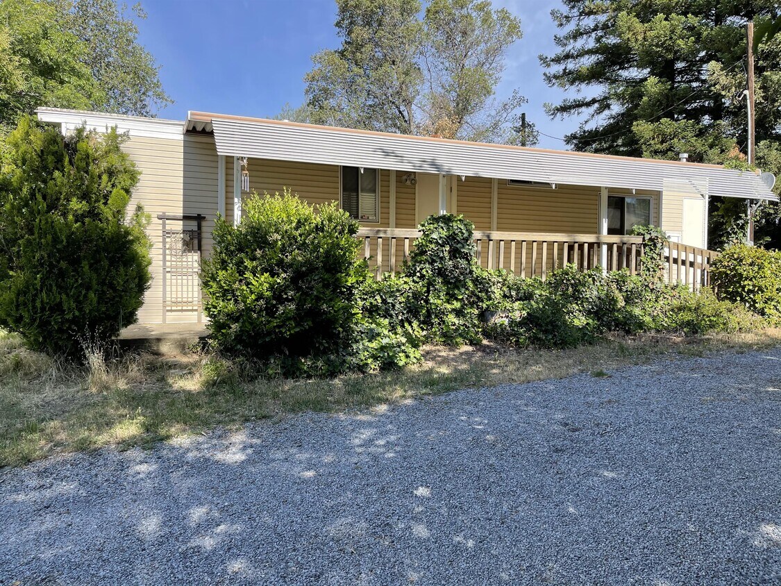 14129 Old Oregon Trail, Redding, CA 96003 House Rental in Redding, CA