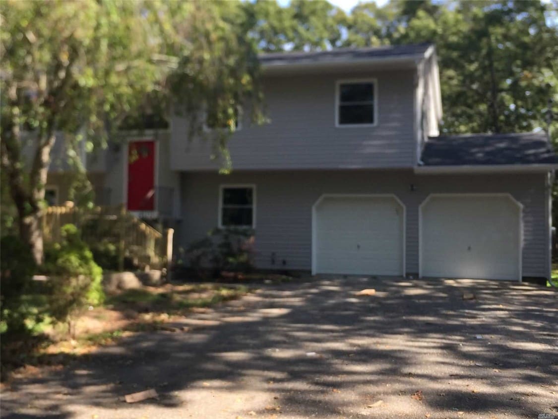 9 Terapin St, Mastic, NY 11950 House Rental in Mastic, NY
