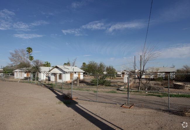 Building Photo - 708 W Gila Bend Hwy