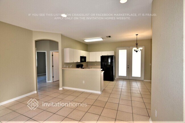 Building Photo - 2844 Wells Ave