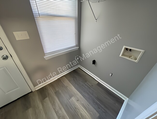 Foto del edificio - 809 E Thomas St