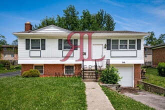 Building Photo - 998 Hillery Rd