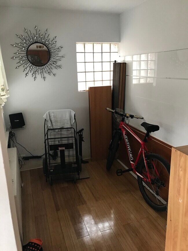 Foyer - 2012 Colden Ave