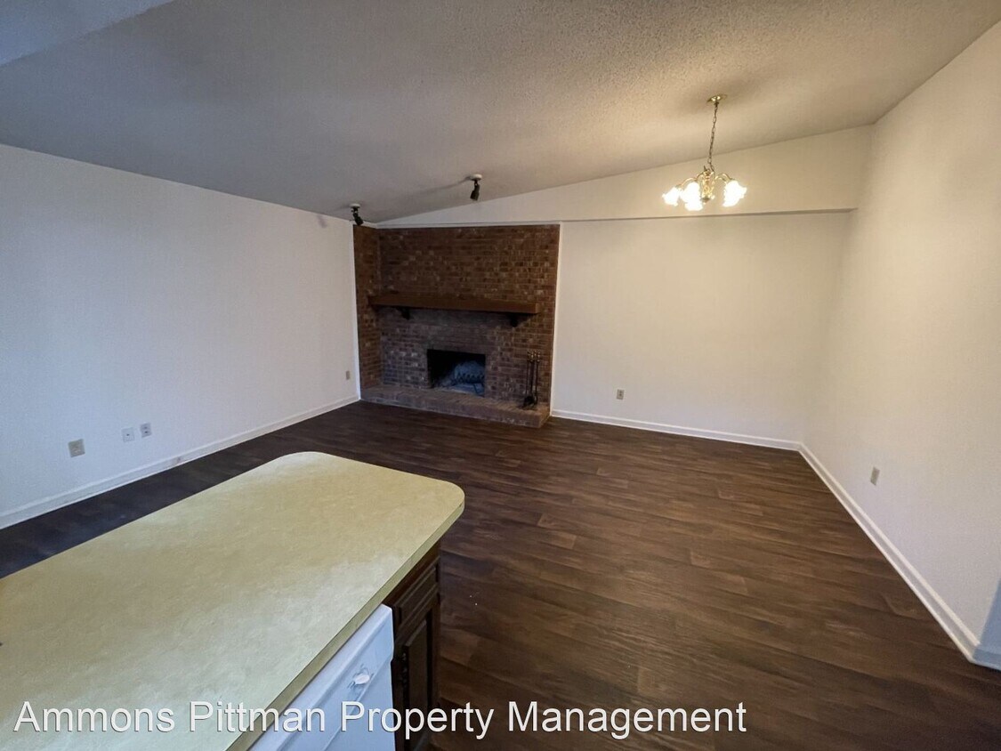 Foto principal - 3 br, 2 bath House - 1705 Lorimer Road