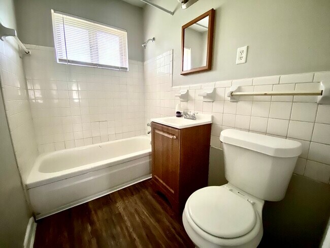 Foto del edificio - 538 Mohawk Ave