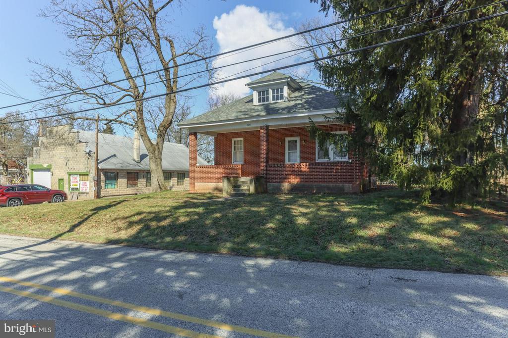 Primary Photo - 1499 Old Schuylkill Rd