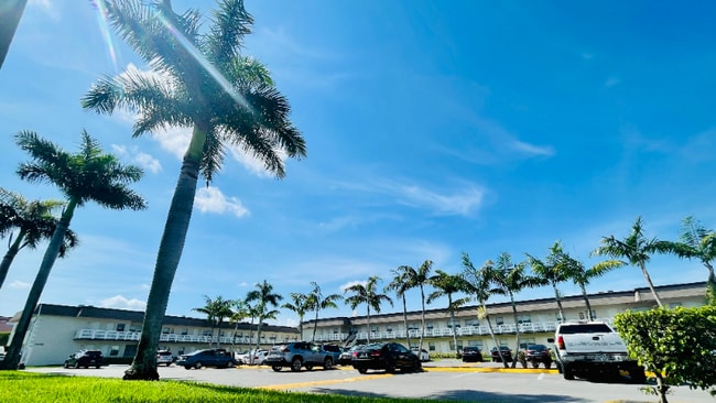 Photo - 3400 NW 29th St Apartment