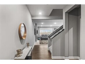 Building Photo - 1715 Emerson Ct