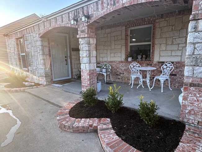 Photo - 7115 Parkdale Dr House