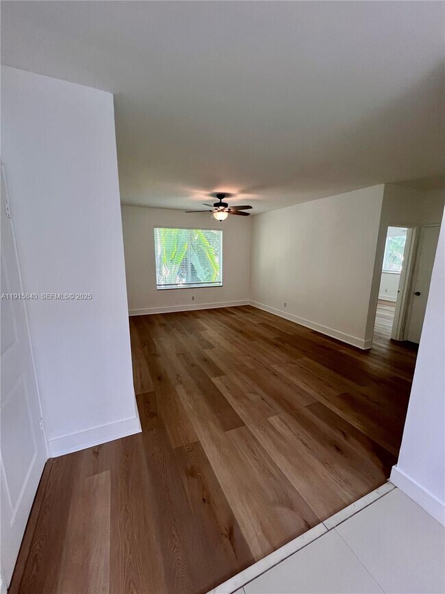 Foto del edificio - 1198 Marseille Dr