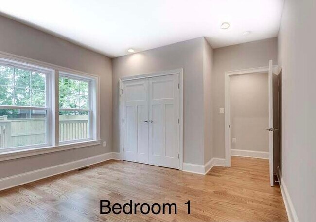 Foto del edificio - 1709 Bay St SE
