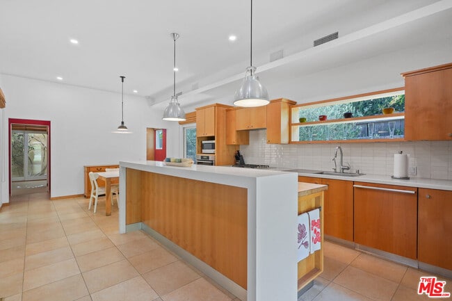 Foto del edificio - 31777 Broad Beach Rd