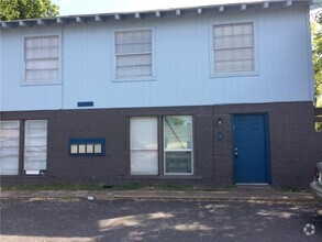 Building Photo - 1915 Hearthstone Dr