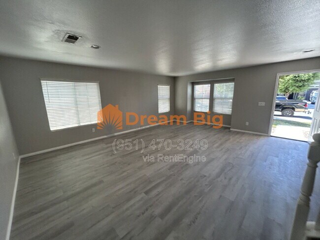 Building Photo - 3857 Akina Ave
