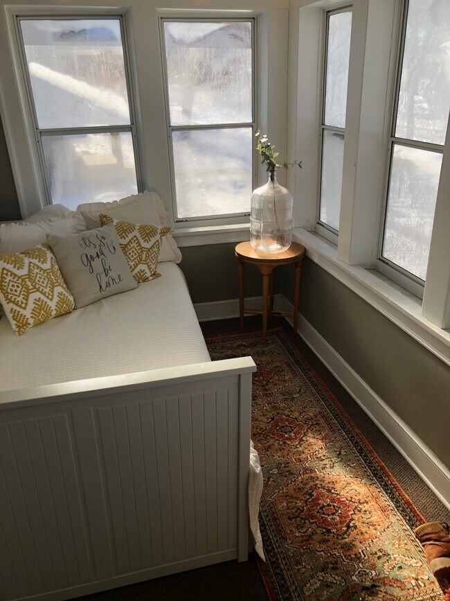 Foto del edificio - 4826 Girard Ave N