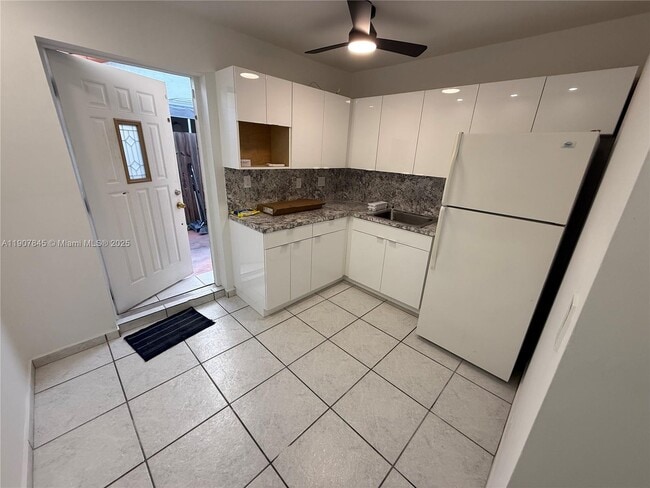 Foto del edificio - 14822 SW 69th St