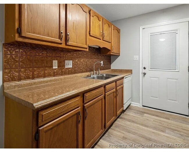 Building Photo - 1109 Odom Dr