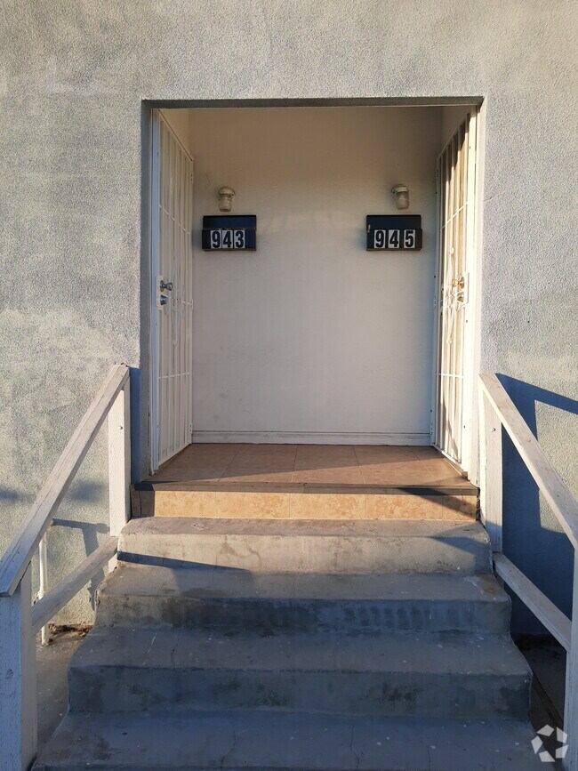 Apartments for Rent in 90011