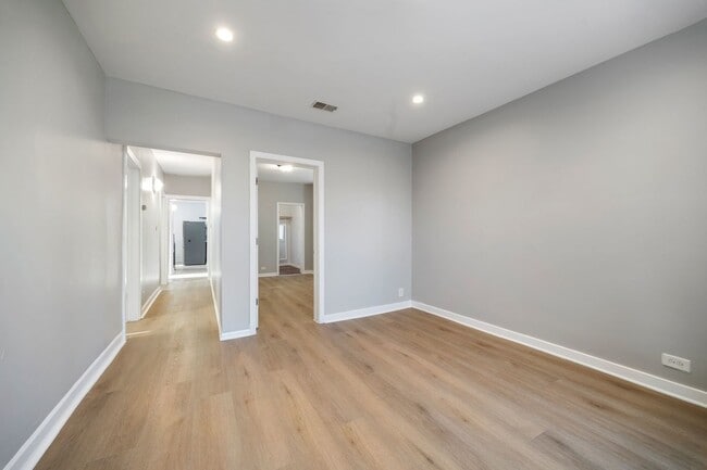 Foto del edificio - 624 N Monticello Ave