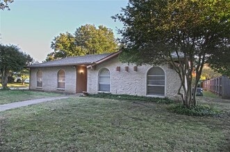 Building Photo - 1000 Windy Meadow Dr