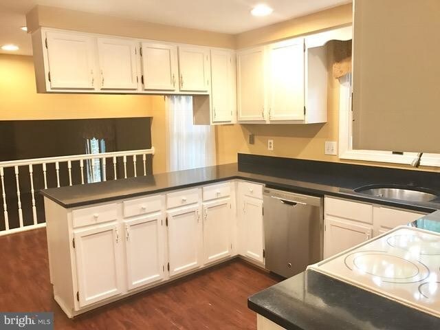 Building Photo - 777 Live Oak Dr