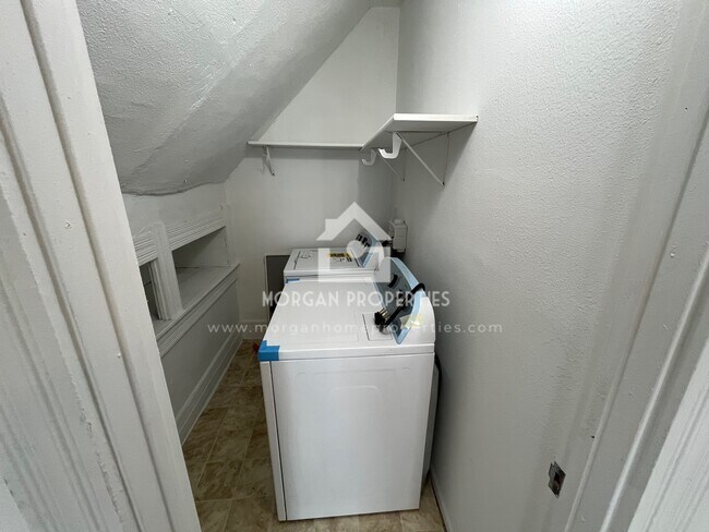 Foto del edificio - 815 W 11th St