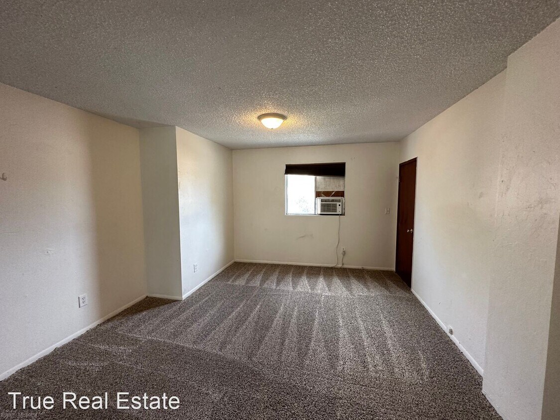 Foto principal - 1 br, 1 bath House - 645 Colorado River, D