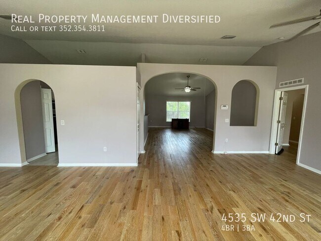 Foto del edificio - 4535 SW 42nd St