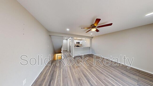 Foto del edificio - 2331 Lexington Village Ln