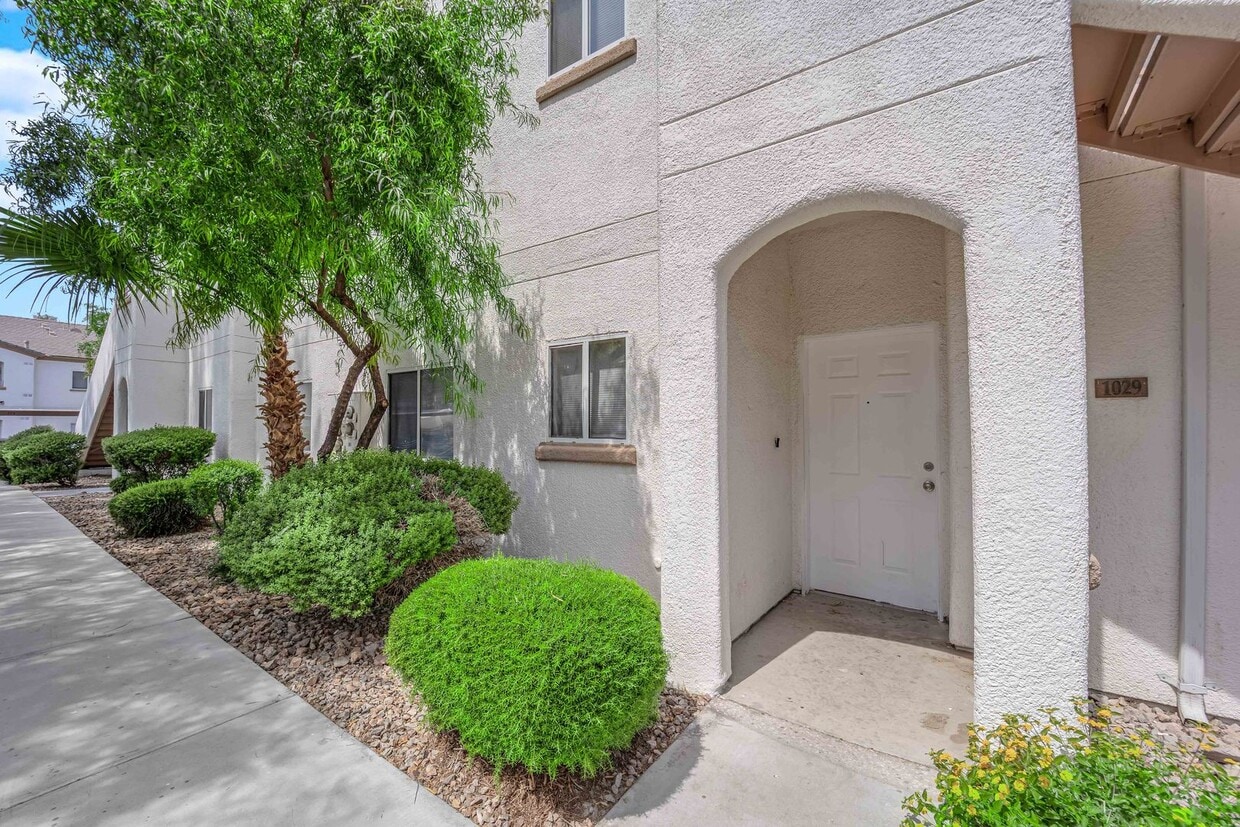Primary Photo - 5650 E Sahara Ave