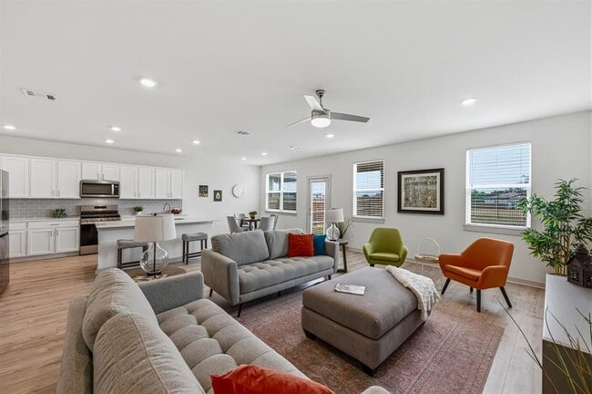 Building Photo - 7511 Traylor Cv