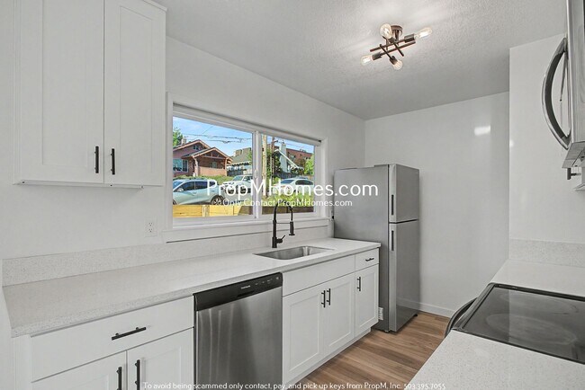 Foto del edificio - Updated Two Bedroom Unit in St Johns!