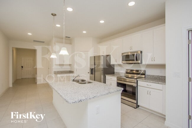 Building Photo - 328 Corbel Ln