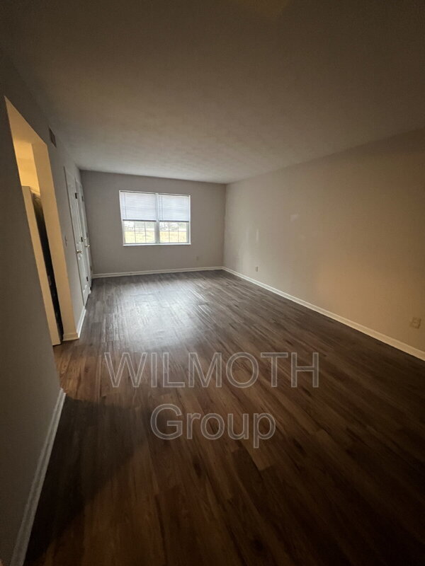 Foto del edificio - 1320 Millerwood Dr