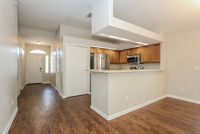 Foto del edificio - 10321 Homard Blvd N