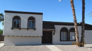 Building Photo - 3905 S Alder Dr