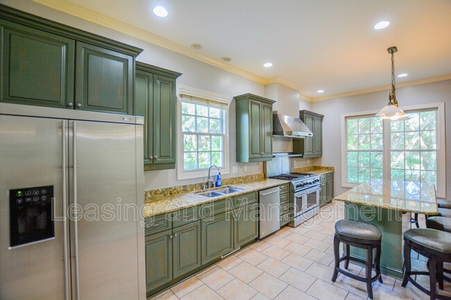 Building Photo - 1666 Back Creek Rd