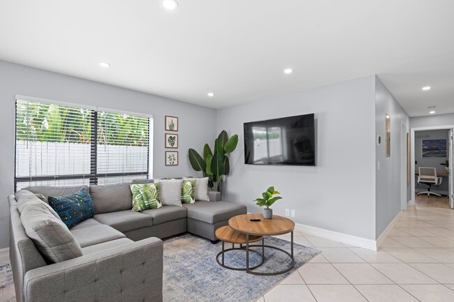 Photo - 3372 NE 5th Dr (Boca Raton, FL) House