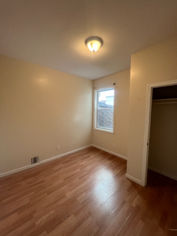 Foto del edificio - 260 N 7th St