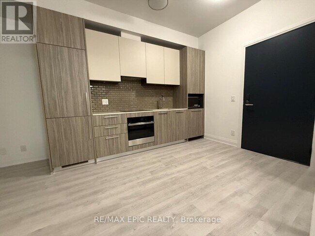 Photo du bâtiment - 65 Broadway Ave