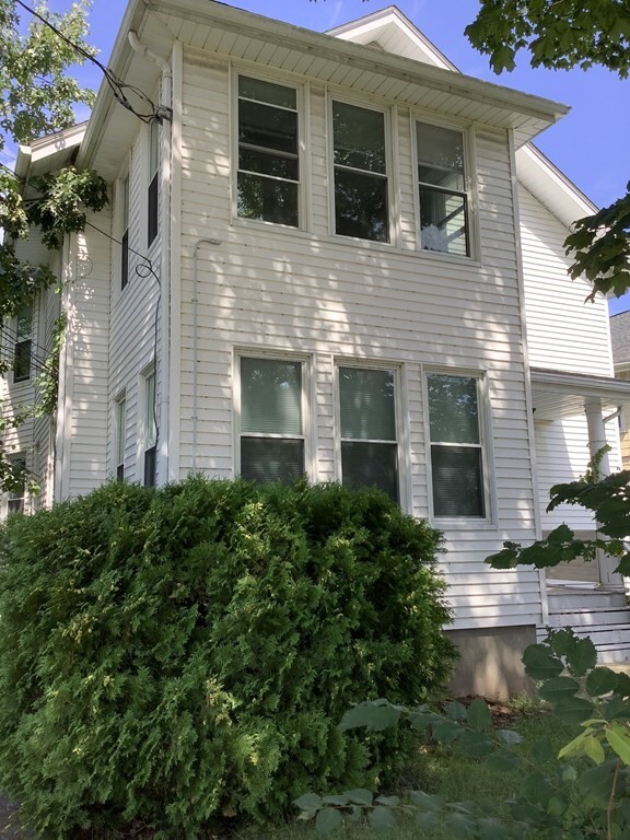 Building Photo - 430 Concord St